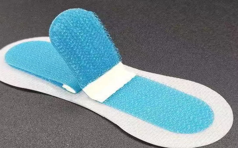 fixační zařízení pro infuzní trubice, háček a smyčka, fixační zařízení pro lékařské katetry